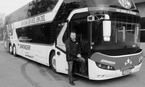 Klaus Schellander war der langjährige Lenker des Mannschaftsbusses der Rotjacken