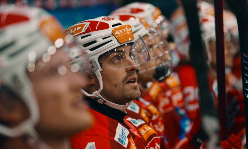 Das Magazin blickt auf das Rotjacken-Heimspiel gegen den HCB Südtirol am 1. Januar zurück