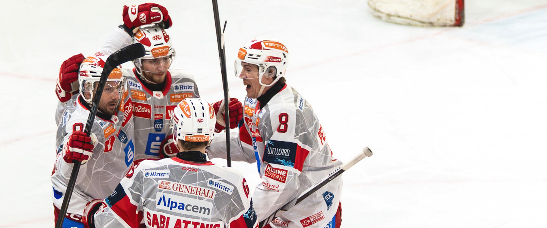 Nach zwei knappen Niederlagen in der laufenden Woche konnten die Rotjacken in Innsbruck wieder jubeln