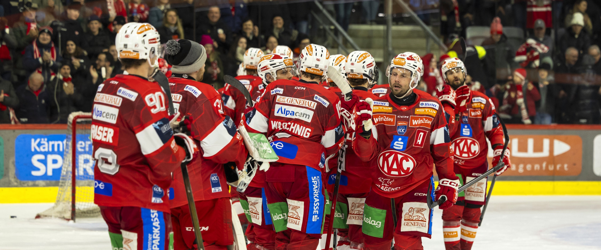 Die Rotjacken durften am Montagabend auch im dritten Saisonduell mit dem HC Pustertal über einen Sieg jubeln