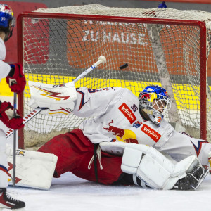 In einem wilden Startdrittel sorgte Nick Petersen für die einzige KAC-Führung des Abends, nur sieben Sekunden später glich Salzburg wieder aus