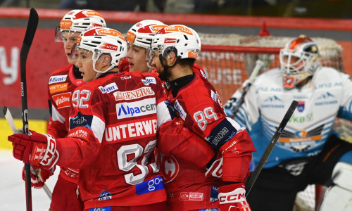 Die Rotjacken feierten gegen Linz neuerlich einen Start-Ziel-Sieg auf eigenem Eis