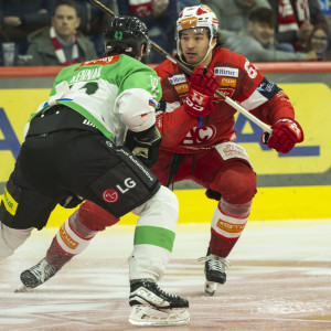 Nolan Moyle verbuchte mit dem Assist zum 1:0 seinen ersten Scorerpunkt im KAC-Trikot Nolan Moyle verbuchte mit dem Assist zum 1:0 seinen ersten Scorerpunkt im KAC-Trikot