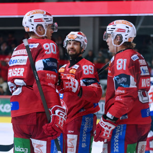 Die Sturmlinie mit Matt Fraser, Raphael Herburger und Finn van Ee verbuchte am Mittwoch in Summe sechs Scorerpunkte