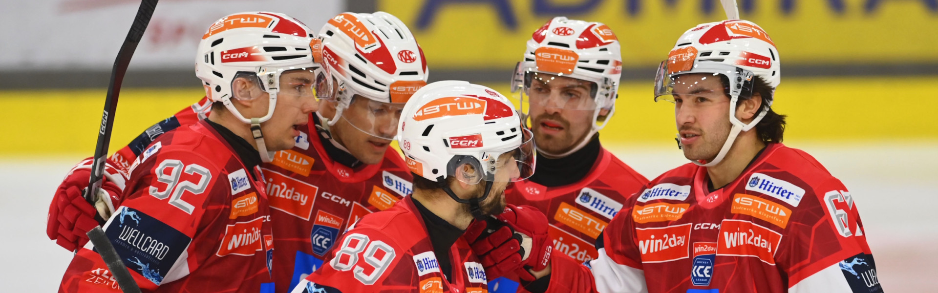 Sieben Tore von sieben verschiedenen Schützen ebneten den Rotjacken den Weg in die Champions Hockey League