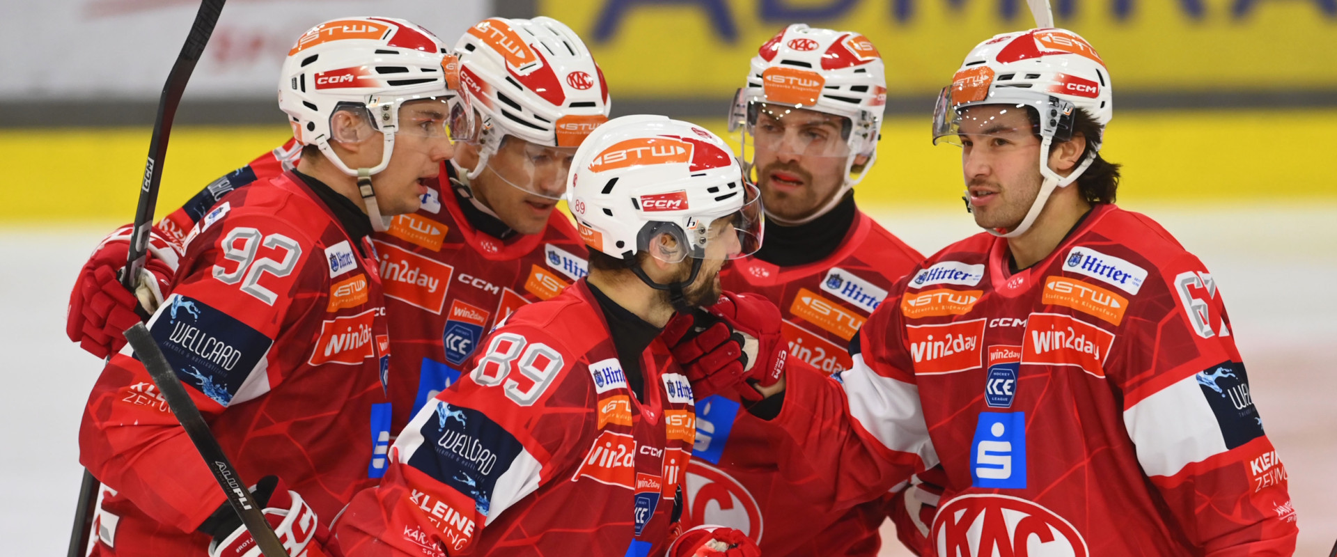 Sieben Tore von sieben verschiedenen Schützen ebneten den Rotjacken den Weg in die Champions Hockey League