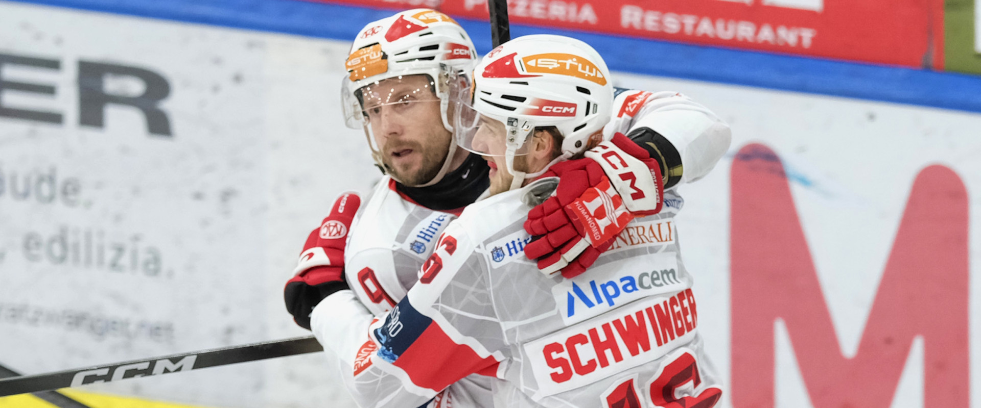 Jan Muršak und Simeon Schwinger zeichneten in Bolzano/Bozen für drei der sechs KAC-Treffer verantwortlich