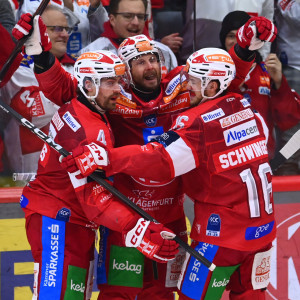 Jan Muršak brachte den EC-KAC im dritten Viertelfinalspiel nach nur 19 Sekunden in Führung Jan Muršak brachte den EC-KAC im dritten Viertelfinalspiel nach nur 19 Sekunden in Führung