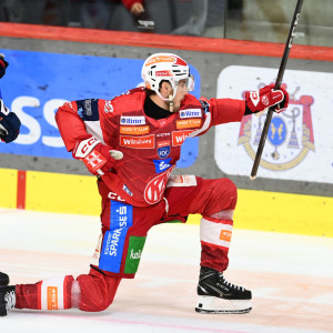 Simeon Schwinger traf we schon im ersten Playoff-Heimspiel und erzielte am Donnerstag seinen bereits 20. Saisontreffer Simeon Schwinger traf we schon im ersten Playoff-Heimspiel und erzielte am Donnerstag seinen bereits 20. Saisontreffer