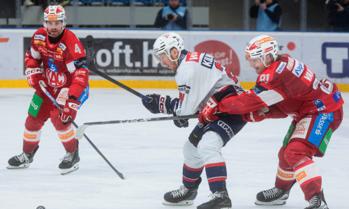 Nach saisonübergreifend fünf Playoff-Auswärtsniederlagen hintereinander wollen die Rotjacken am Samstag in Ungarn eine Vorentscheidung in der Viertelfinalserie herbeiführen