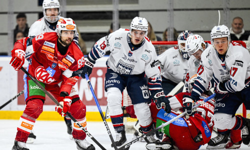 Die Rotjacken konnten auch im zweiten Auswärtsspiel der Viertelfinalserie nicht reüssieren