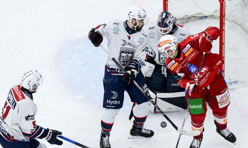 Die Rotjacken müssen am Mittwoch einen Auswärtssieg einfahren, um ein enttäuschend frühes Saisonende abzuwenden