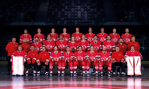 Die Mannschaft des EC-KAC verabschiedet sich von ihren Fans aus der Saison 2025/26