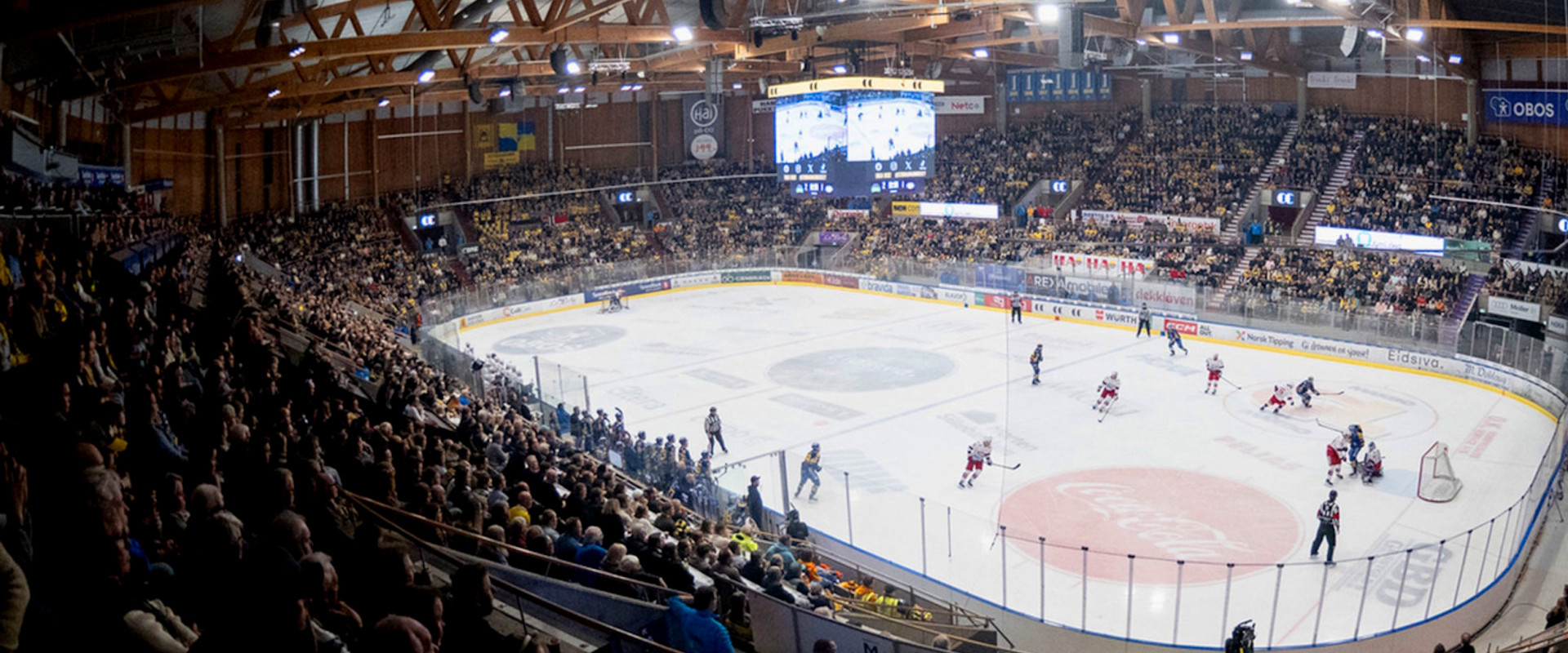 Ihr erstes Auswärtsspiel in der CHL-Saison 2026/27 werden die Rotjacken im CC Amfi in Hamar, Norwegen, bestreiten