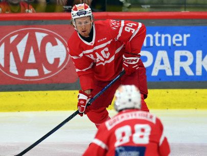 Jan Drozg erzielte bei seiner Premiere im KAC-Jersey den entscheidenden Powerplaytreffer zum Heimsieg