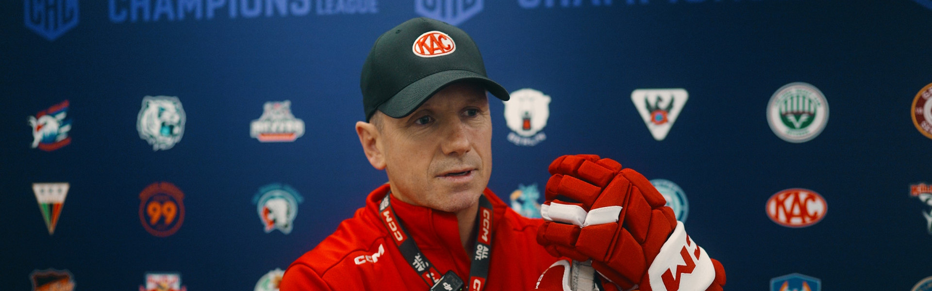 Head Coach Kirk Furey sieht die Rotjacken für den CHL-Auftakt am Donnerstag gerüstet