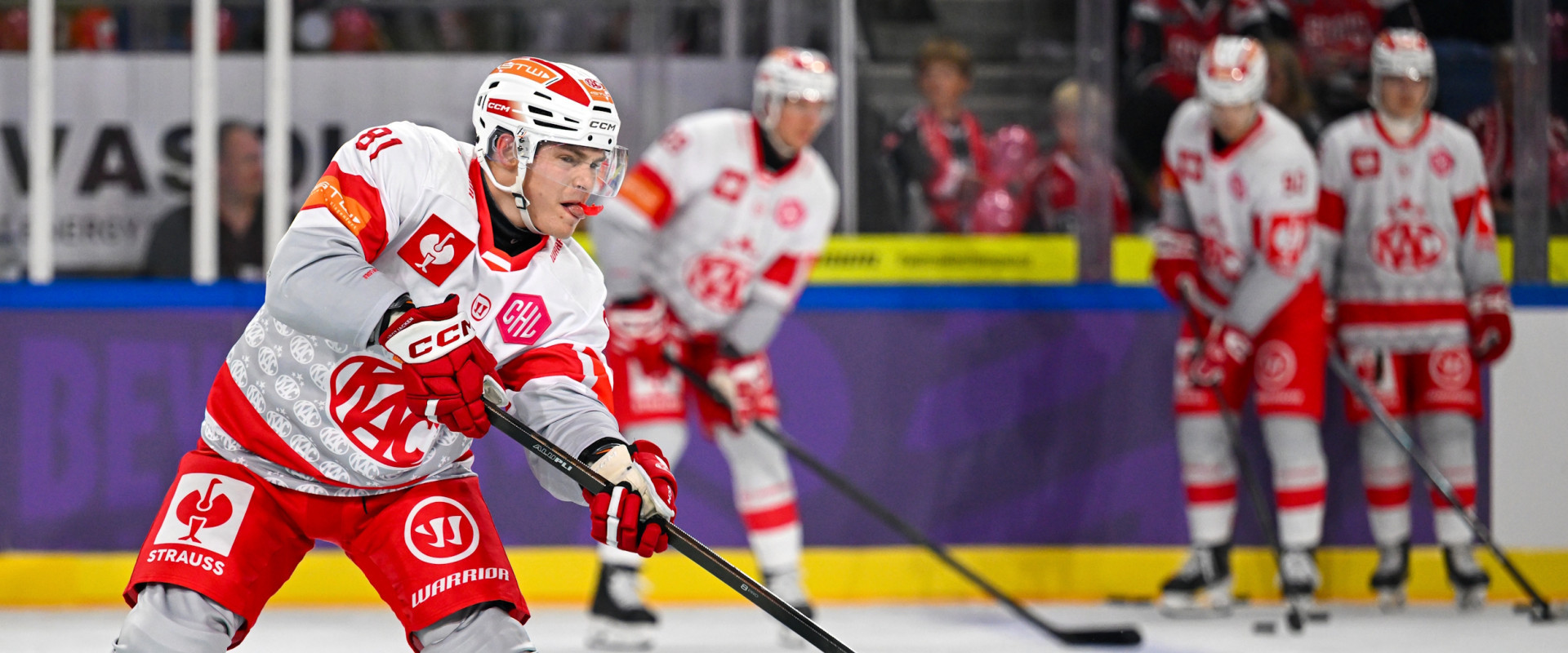 Finn van Ee und die Rotjacken bestreiten am Mittwoch in Berlin ihr letztes Champions Hockey League-Spiel in dieser Saison