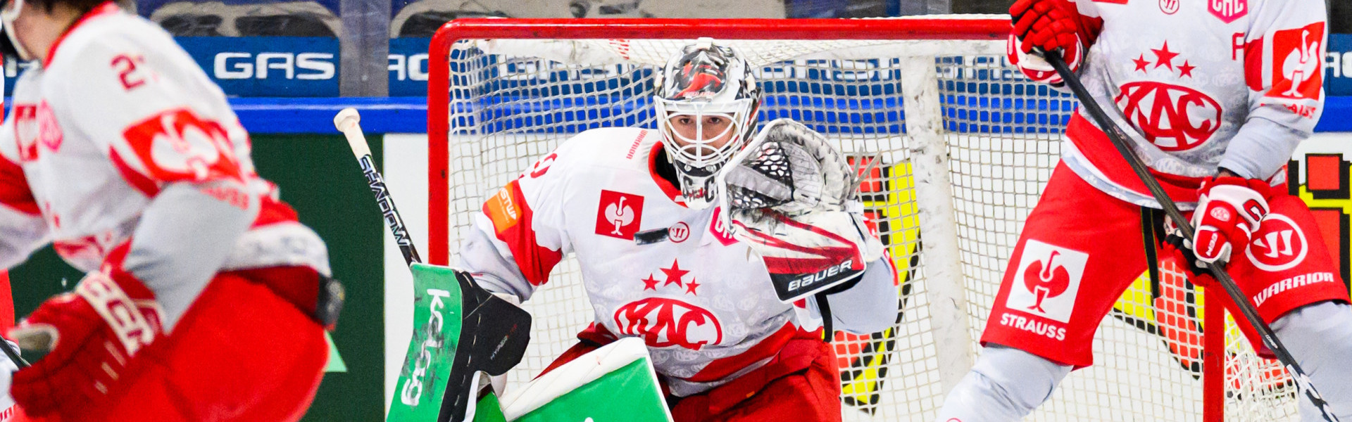 Mareks Mitens gab am schwierigen Pflaster Berlin ein gutes Debüt im Tor des EC-KAC