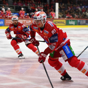 Zwei Assists und am Ende per Empty Net-Treffer zu seinem ersten Saisontor in der Liga: Finn van Ee